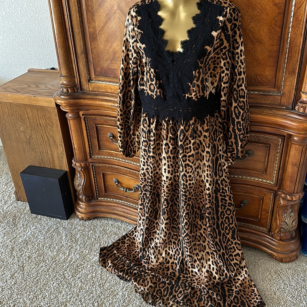 Leopard Print Maxi Dress with Black Lace V-Neck